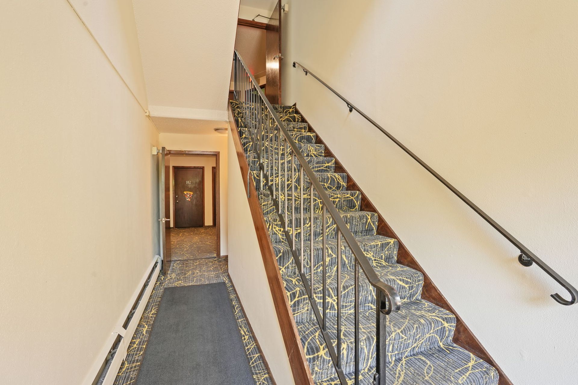 Silver View Villa Apartments 10 of 12