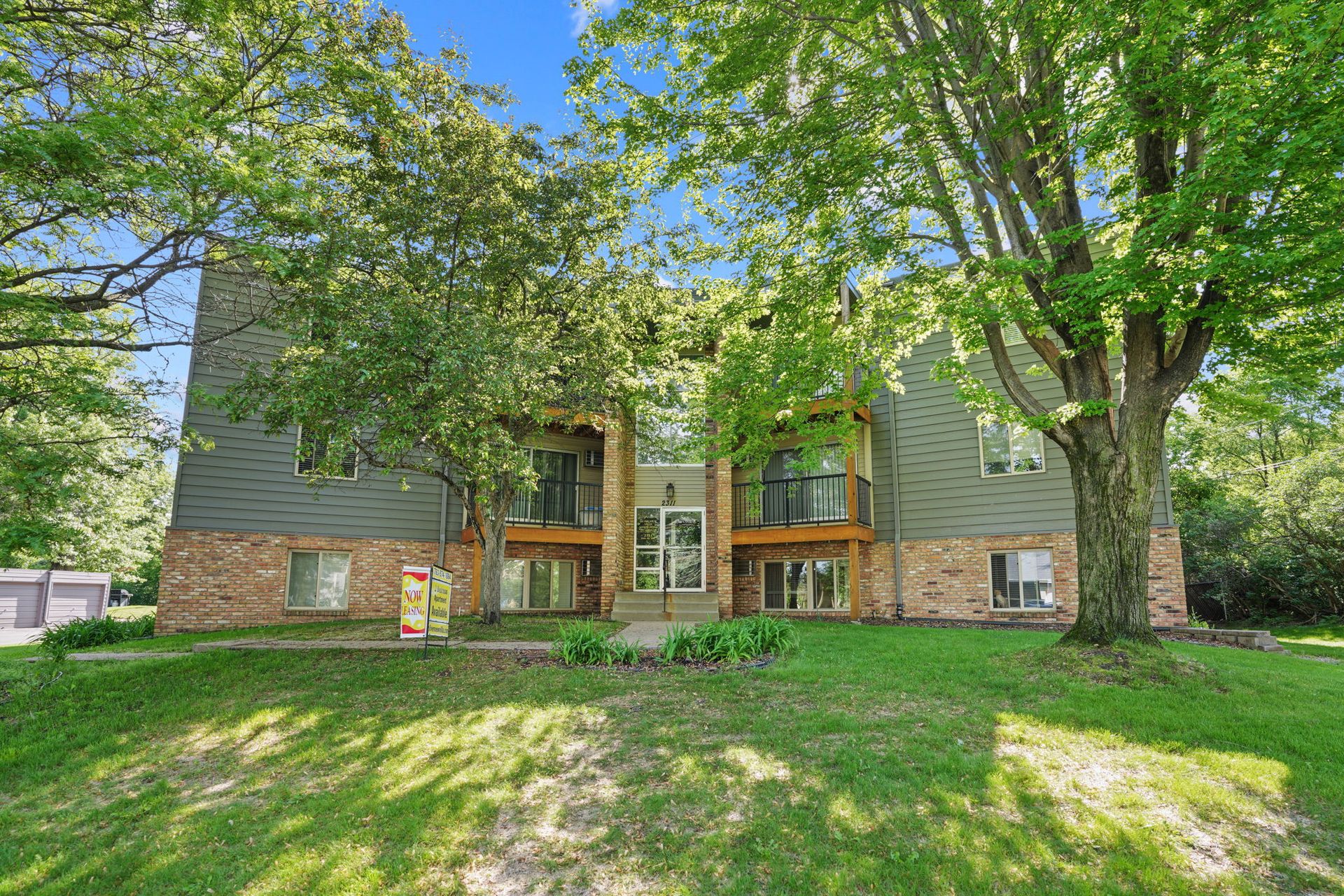 Silver View Villa Apartments 5 of 12