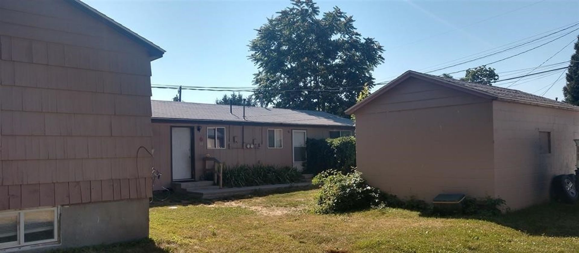 Caldwell Apartment: 122 E Hazel St