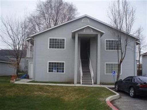 Close to Downtown!!! – photo 1