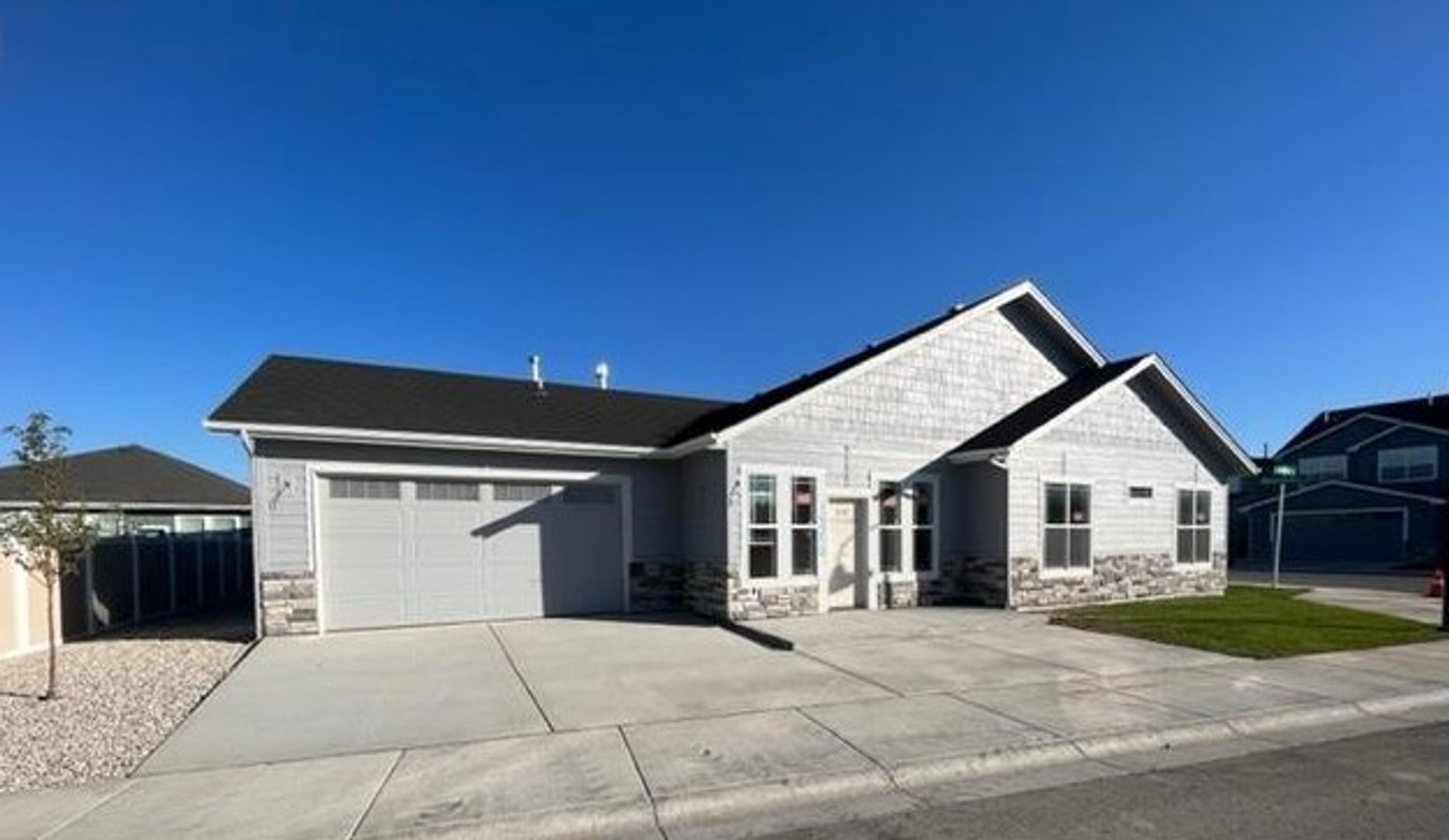 Star House: 12450 Nabesna