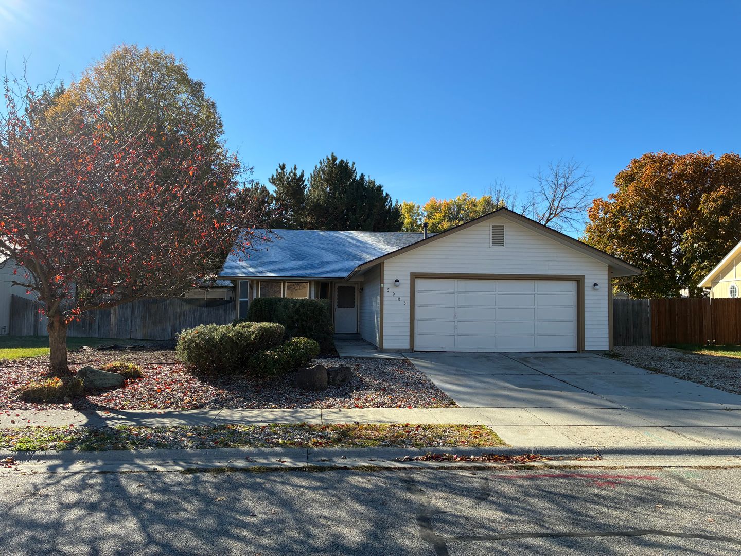 Boise House: 6905 W Parapet Ct