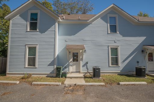 1 bedroom 1 baths, very close to the university!!! – photo 1