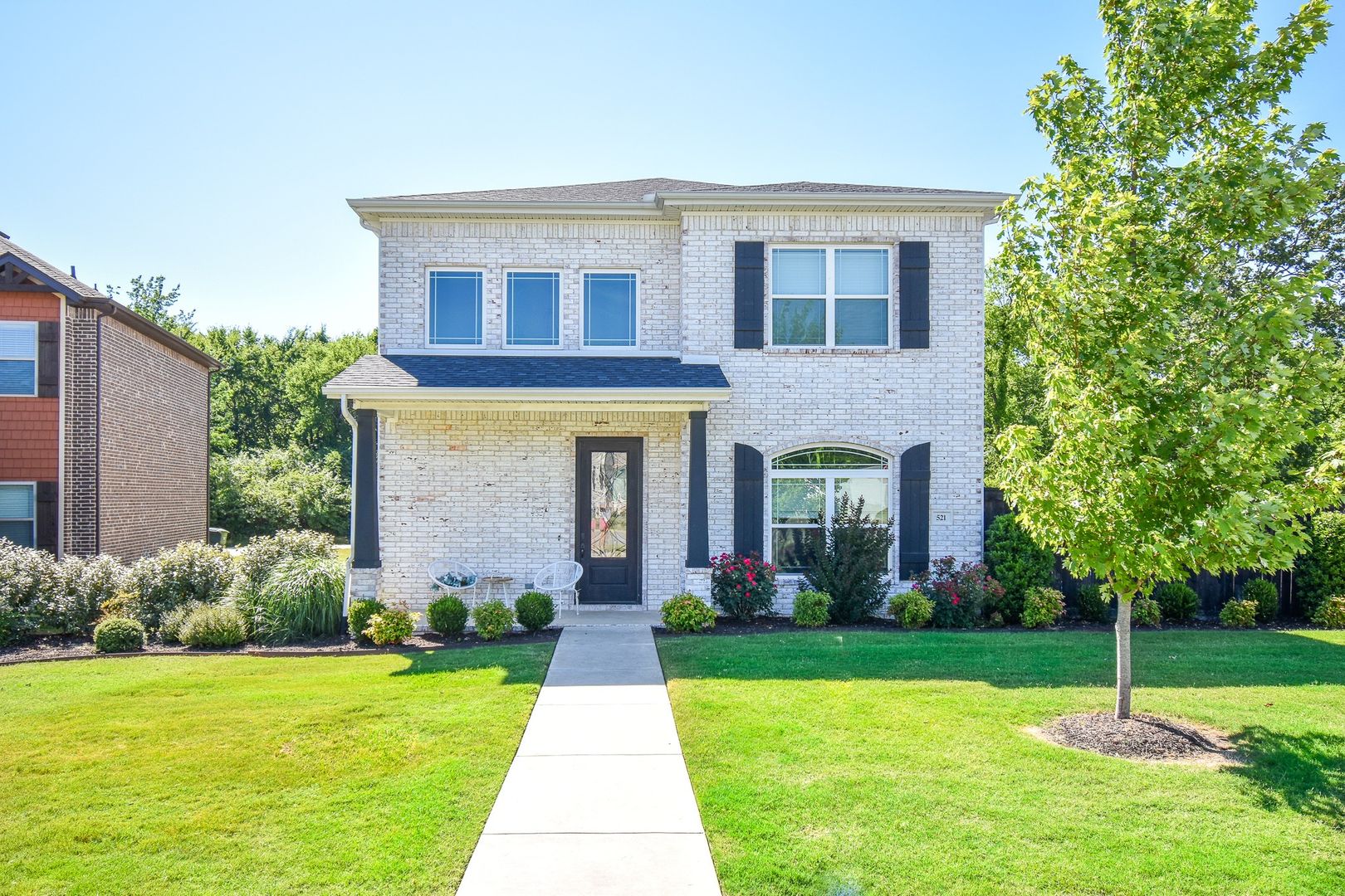 Fayetteville House: 521 N Salem Rd