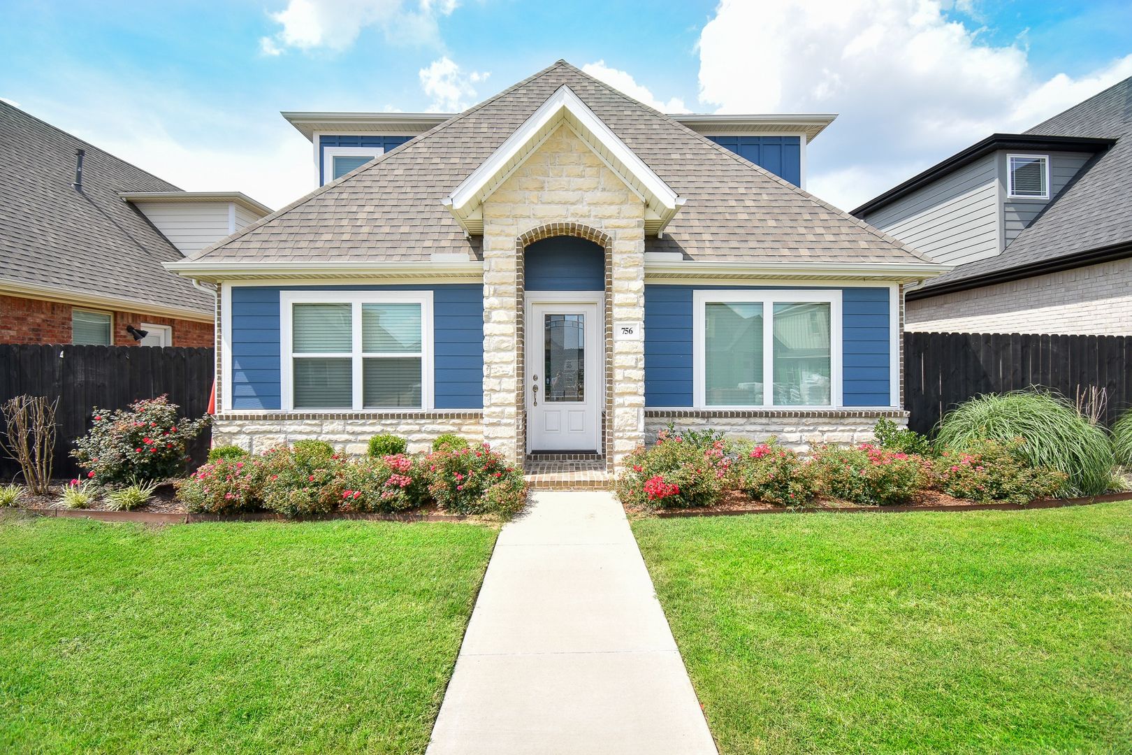 Fayetteville House: 756 N Malbec Rd