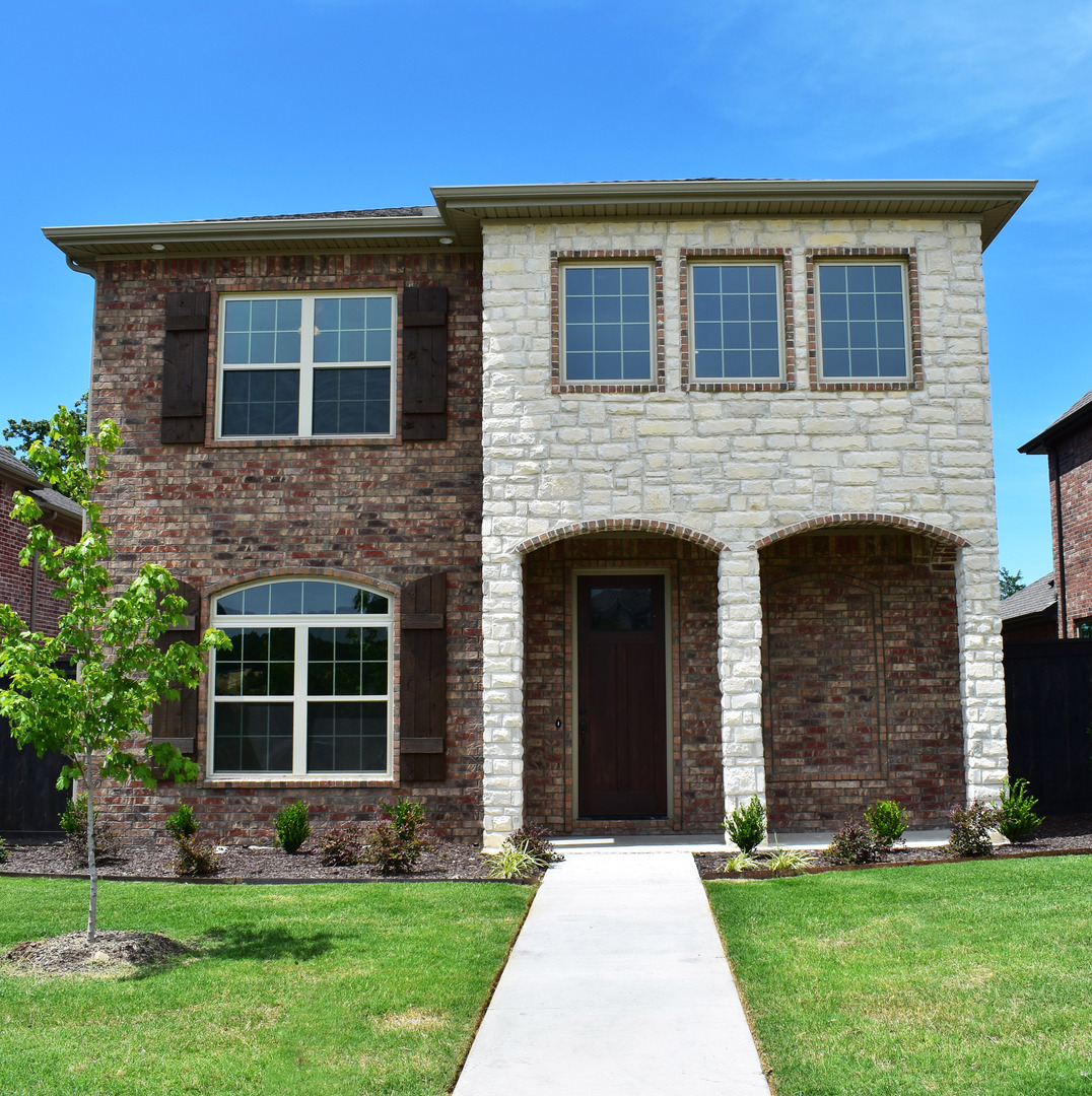 Fayetteville House: 537 N Salem Rd