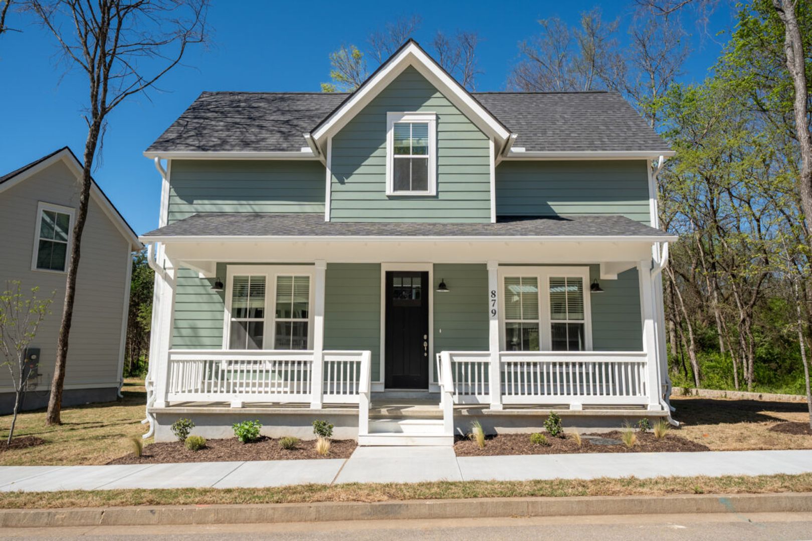 Fayetteville House: 879 Waxflower Ave