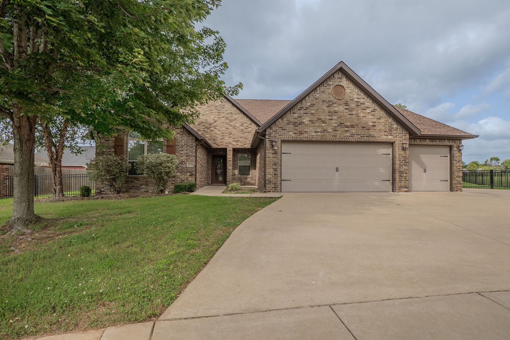 Farmington House: 11049 Rausch Ct