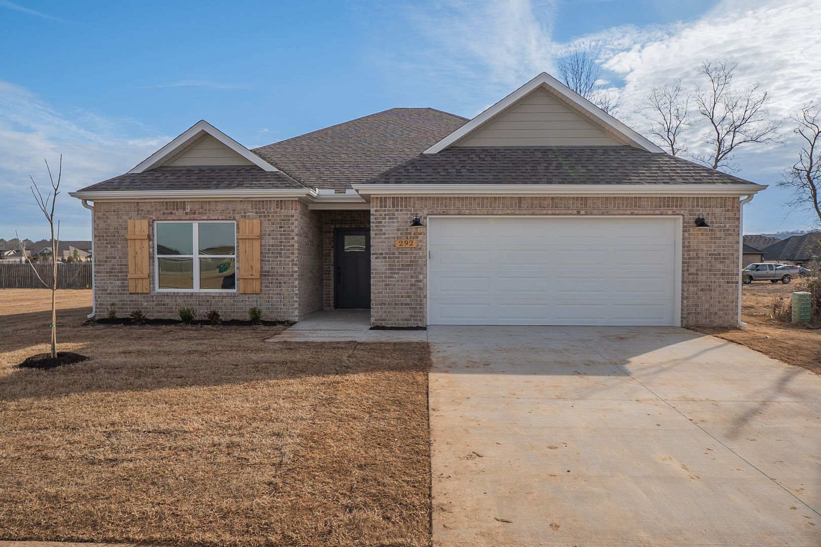 Farmington House: 292 Mojave St