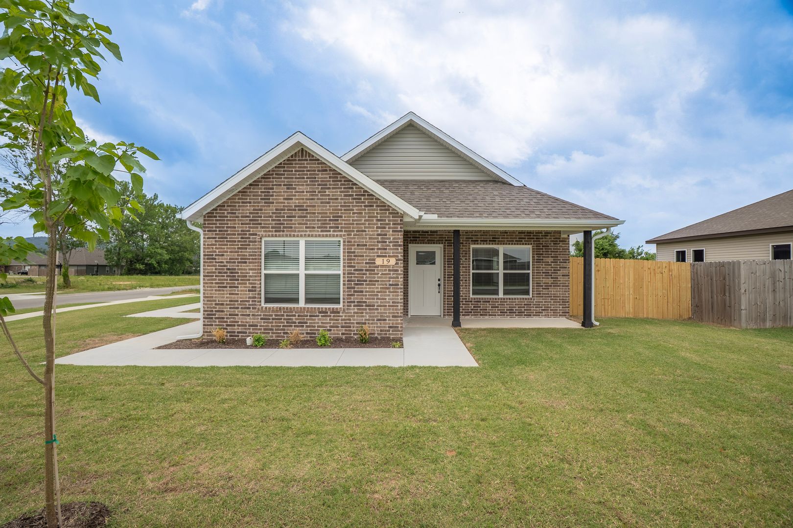 Farmington House: 19 W Chikasaw Rd