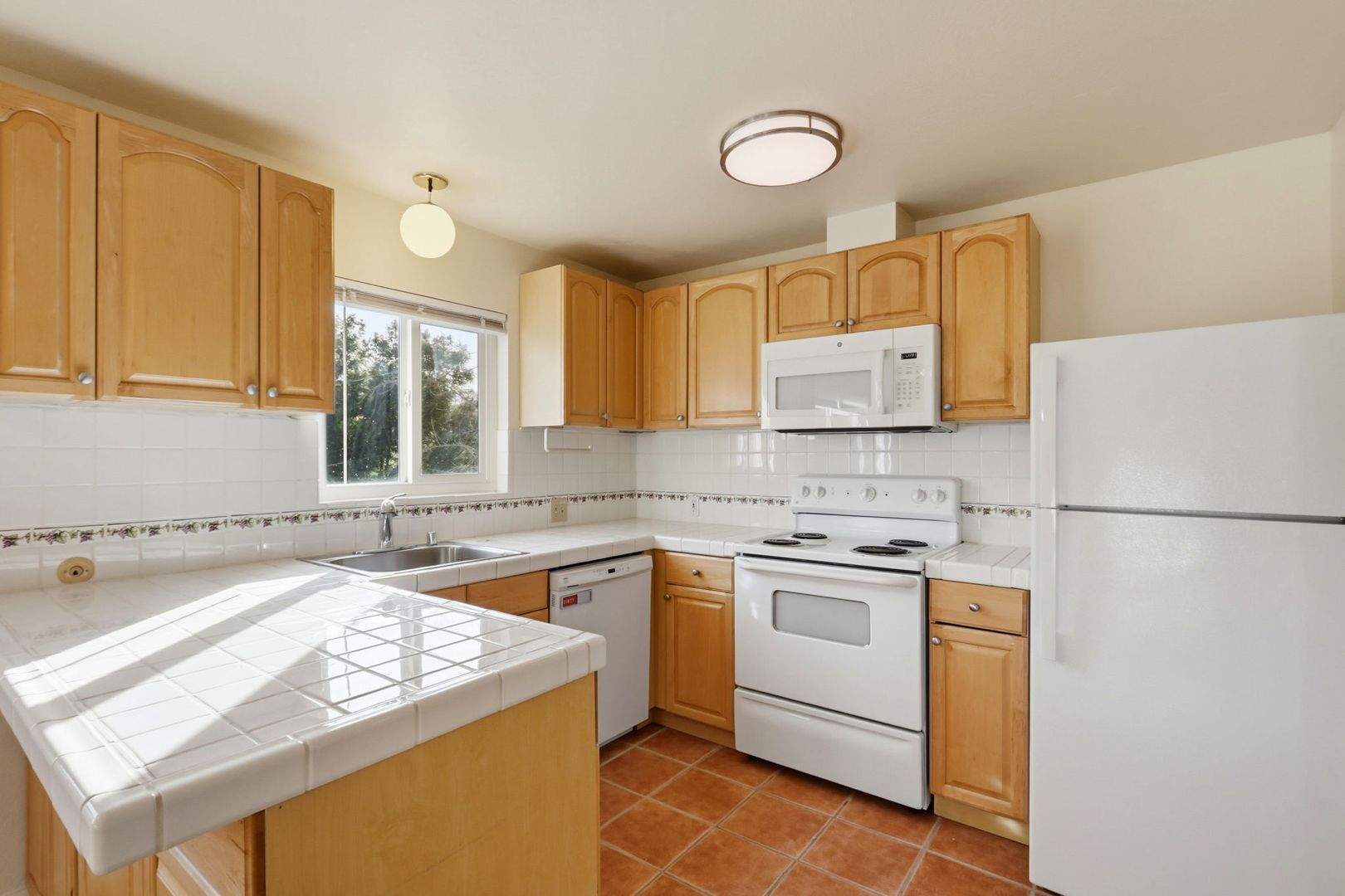 Los Altos Apartment: 510 Lassen Street