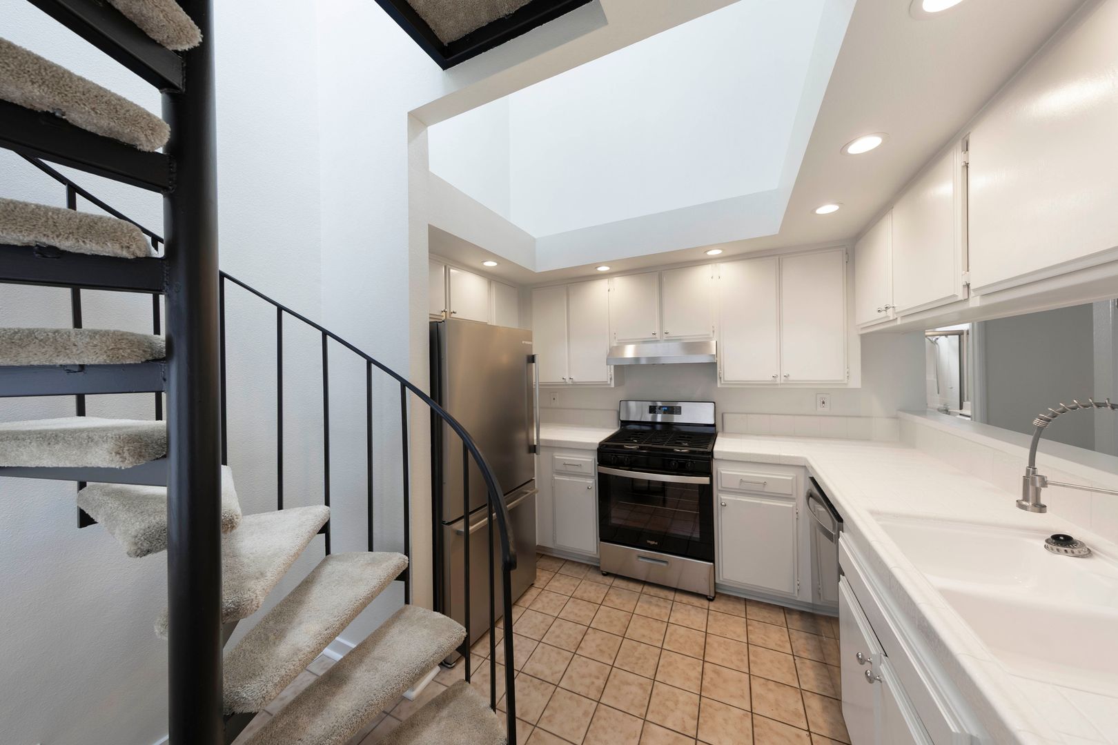 Huntington Beach Condo: 17202 Corbina #202