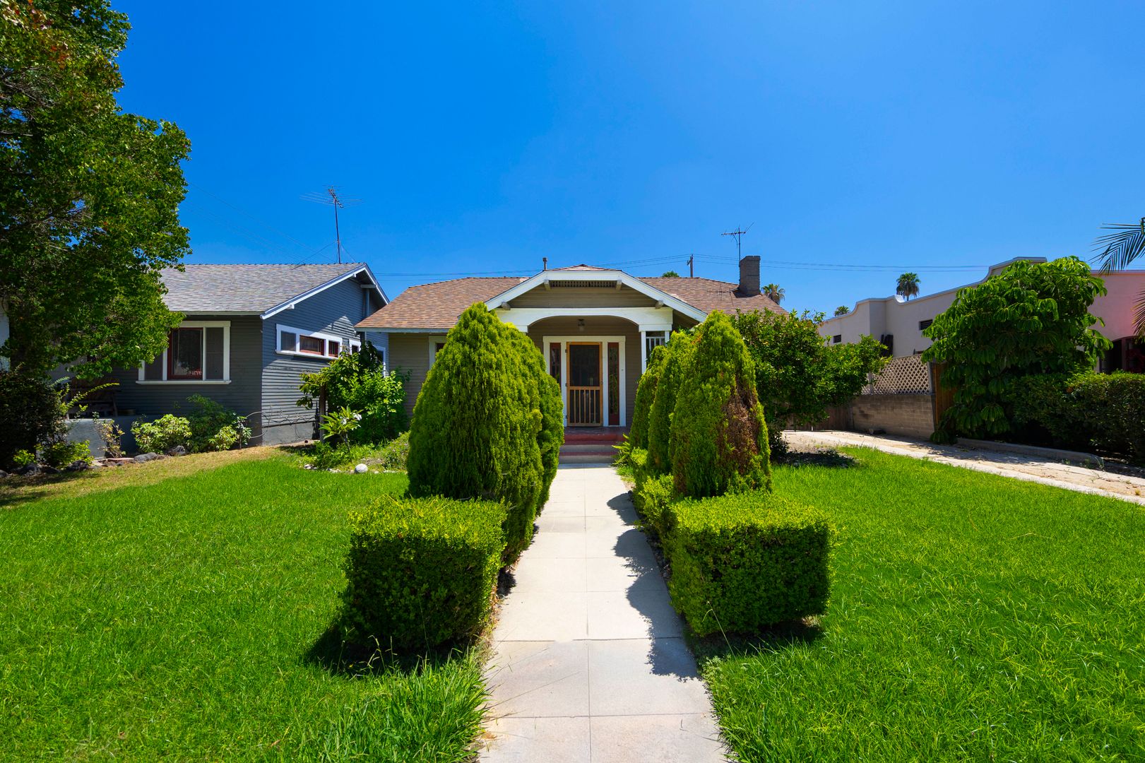Anaheim House: 754 N Zeyn St