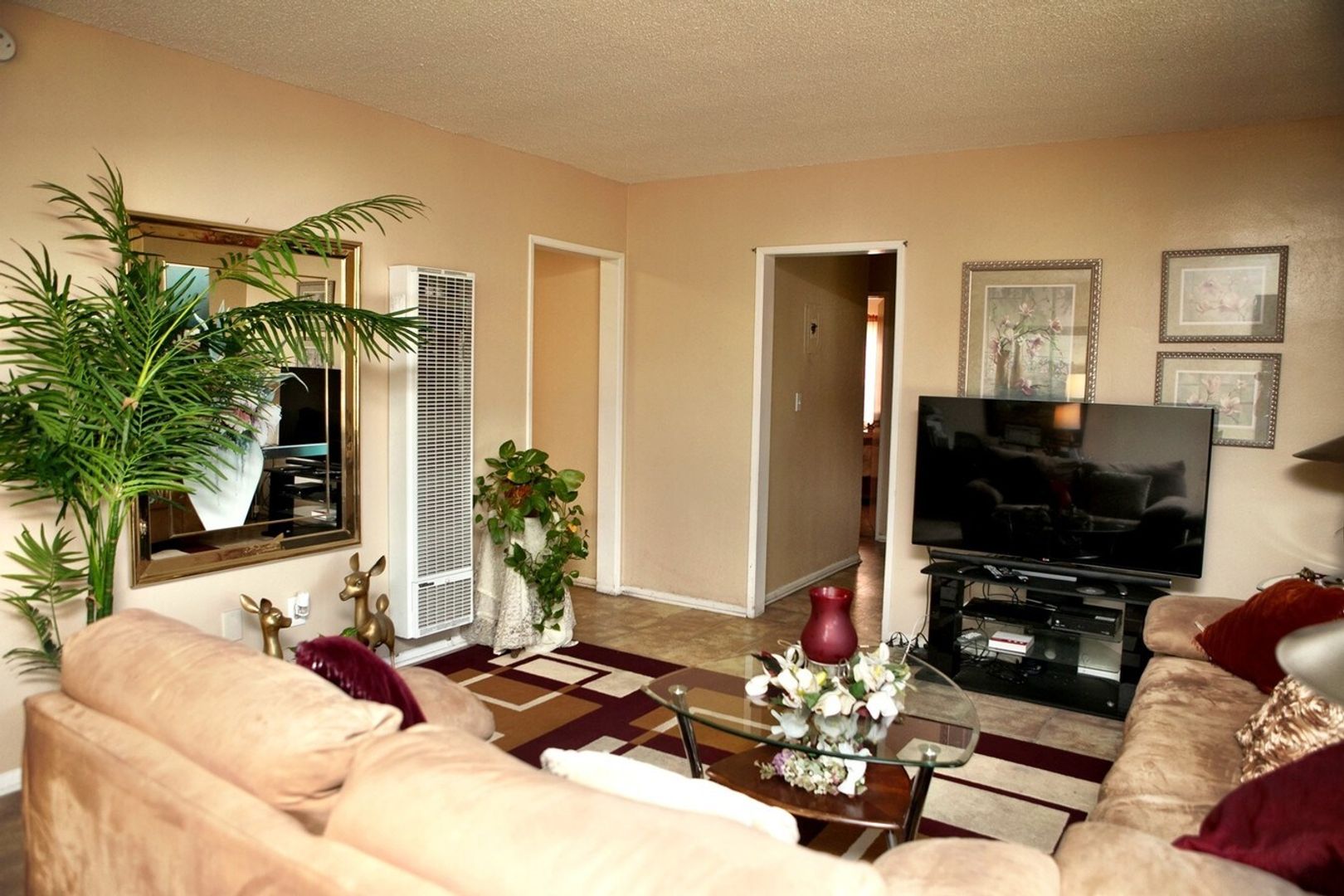 Tustin Apartment: 15731 Pasadena Ave