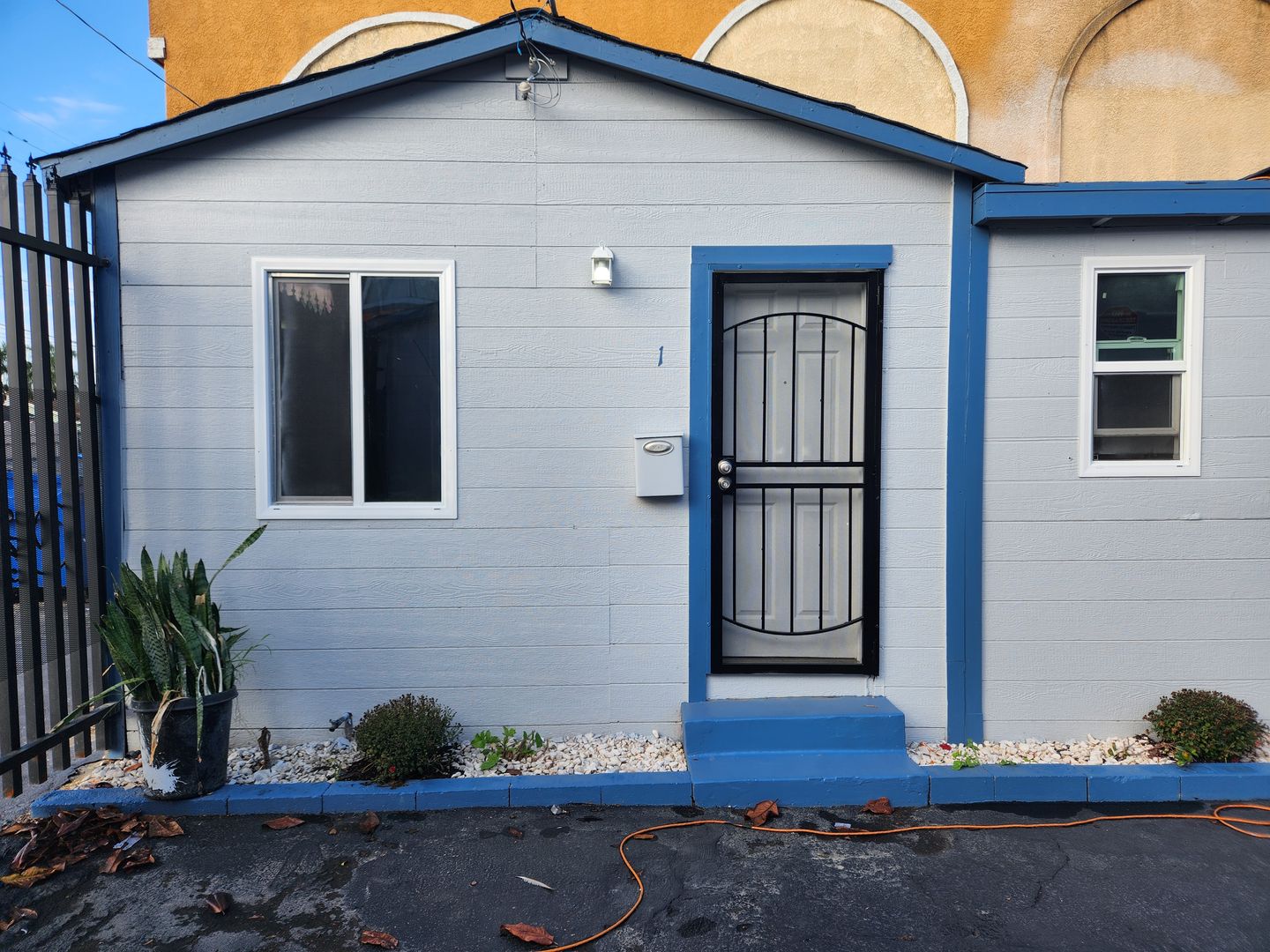 Inglewood Apartment: 3713 W Imperial Hwy