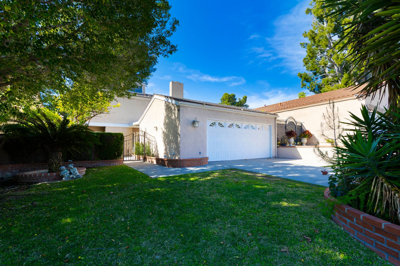 Mission Viejo House: 24751 W Daphne