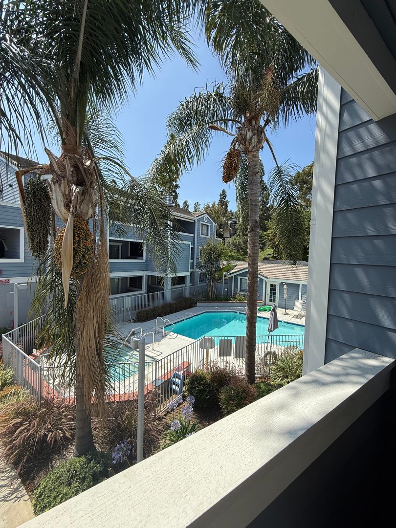 Placentia House: 101 S Lakeview Ave #G, Placentia, CA 92780
