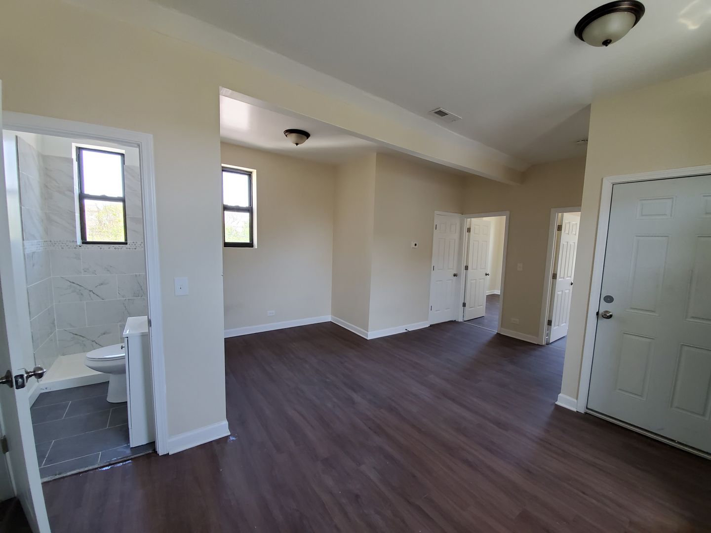 Chicago Apartment: 3042 W. Cullerton St