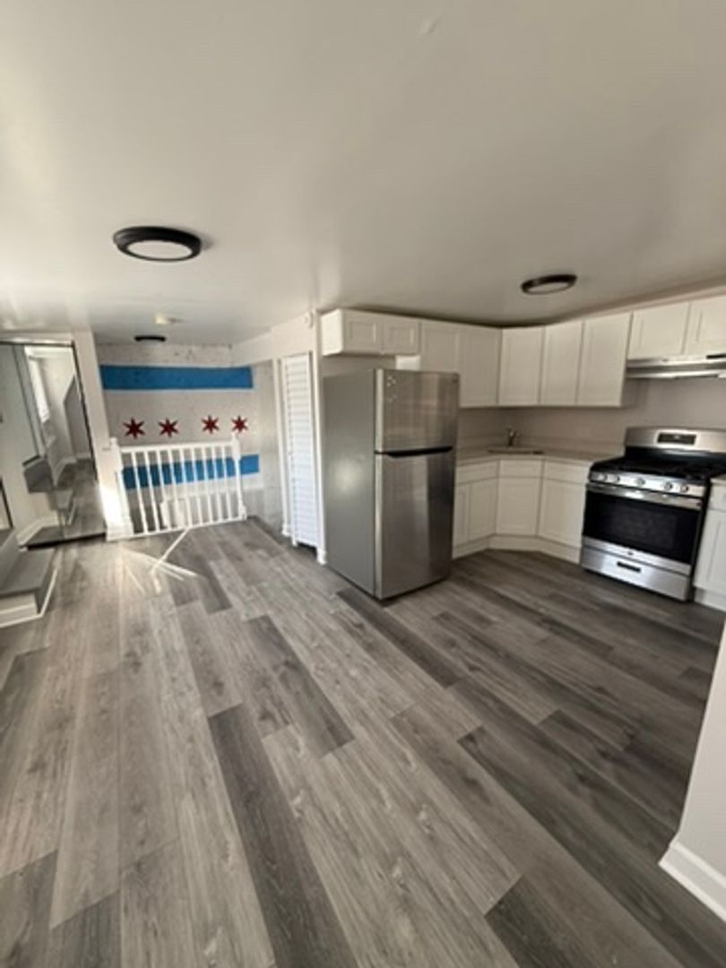 Chicago Apartment: 3004-3006 S. Archer Ave