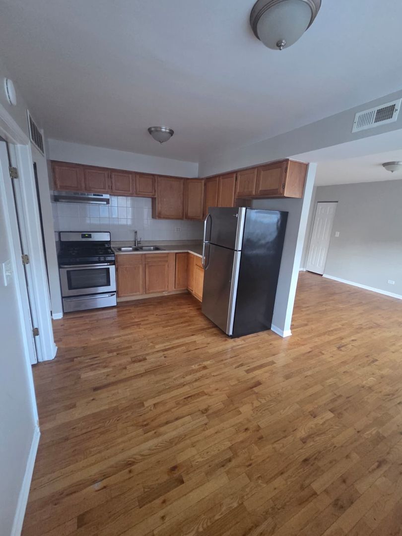 Chicago Apartment: 1840-54 S. Fairfield Ave
