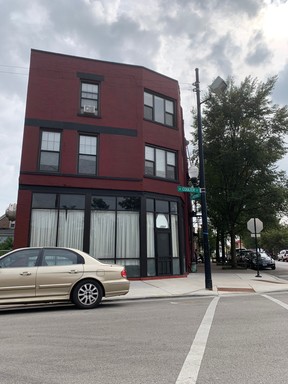 ✨ Charming Pilsen 1-Bedroom Steps from the Pink Line ‼️ – photo 1