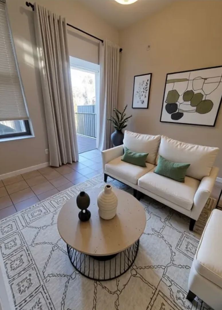 Chicago Apartment: 1827 S. May St