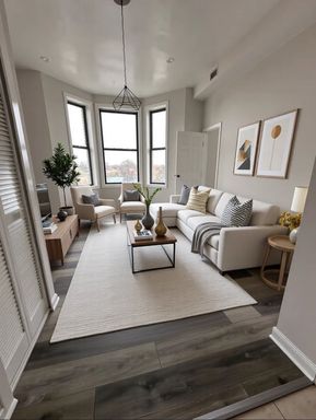 Commuter Friendly Spacious 2bedroom 1 bath! – photo 1