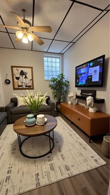 2 bd/1bth Near Transportation!! – photo 1