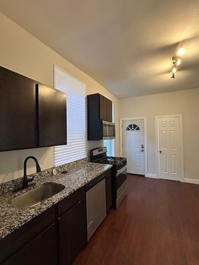 UPDATED 2BED/1 BATH!!!Pet Friendly!! – photo 1