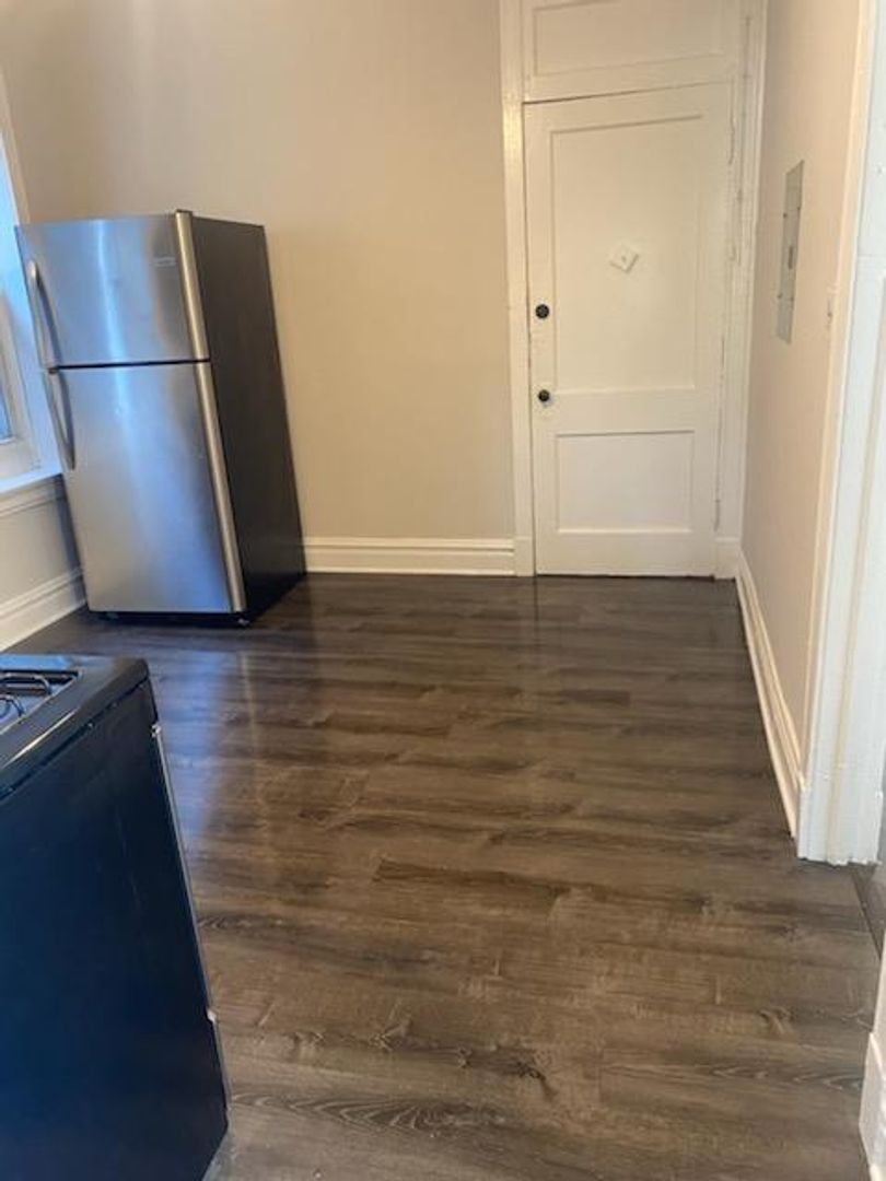 Chicago Apartment: 3245 W. 23rd St