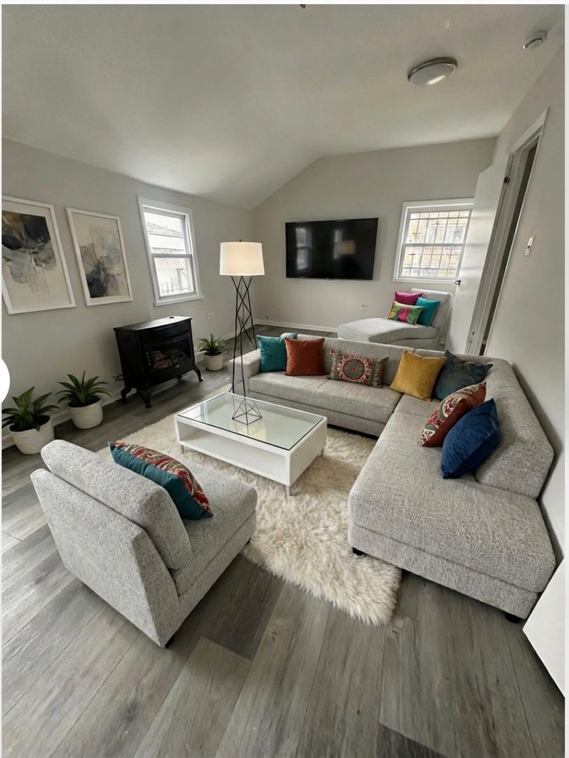 Chicago Apartment: 1631 S. California Ave