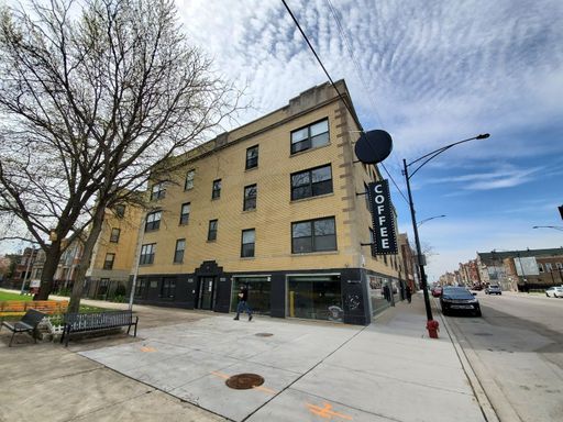 Your dog or cat is welcome! Amazing pet-friendly 2 BED/1 BATH!Laundry in building – photo 1