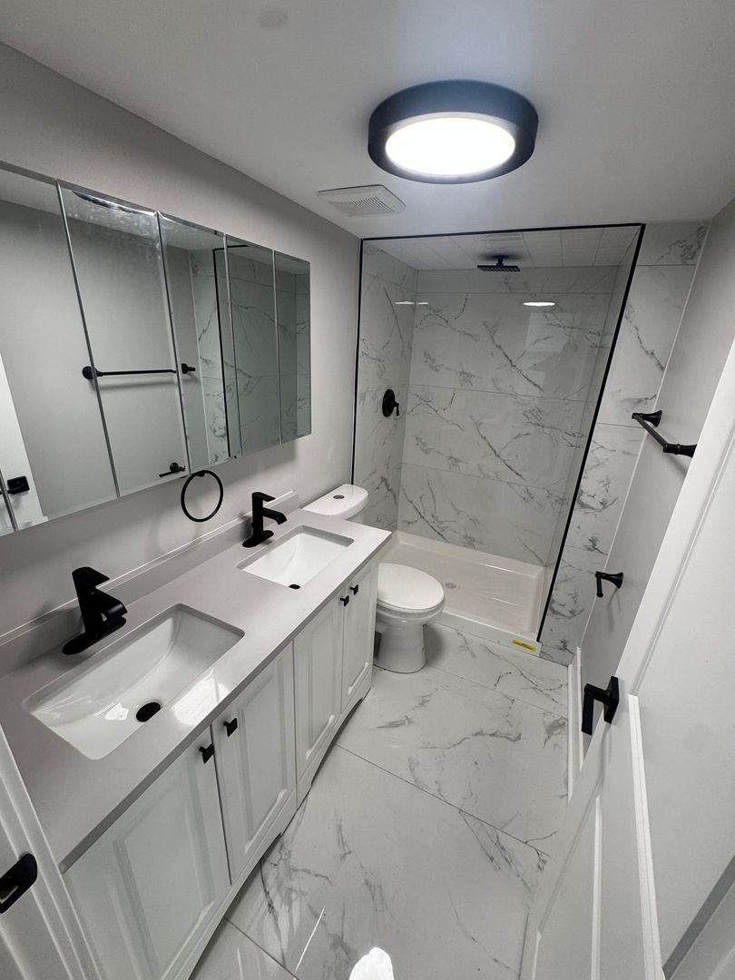 Chicago Apartment: 2120 S. Fairfield Ave