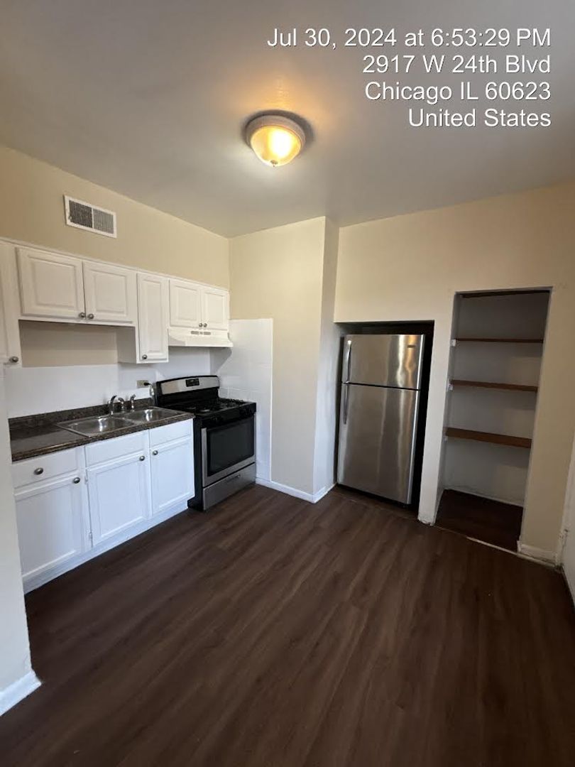 Chicago Apartment: 2917-21 W. 24th Blvd