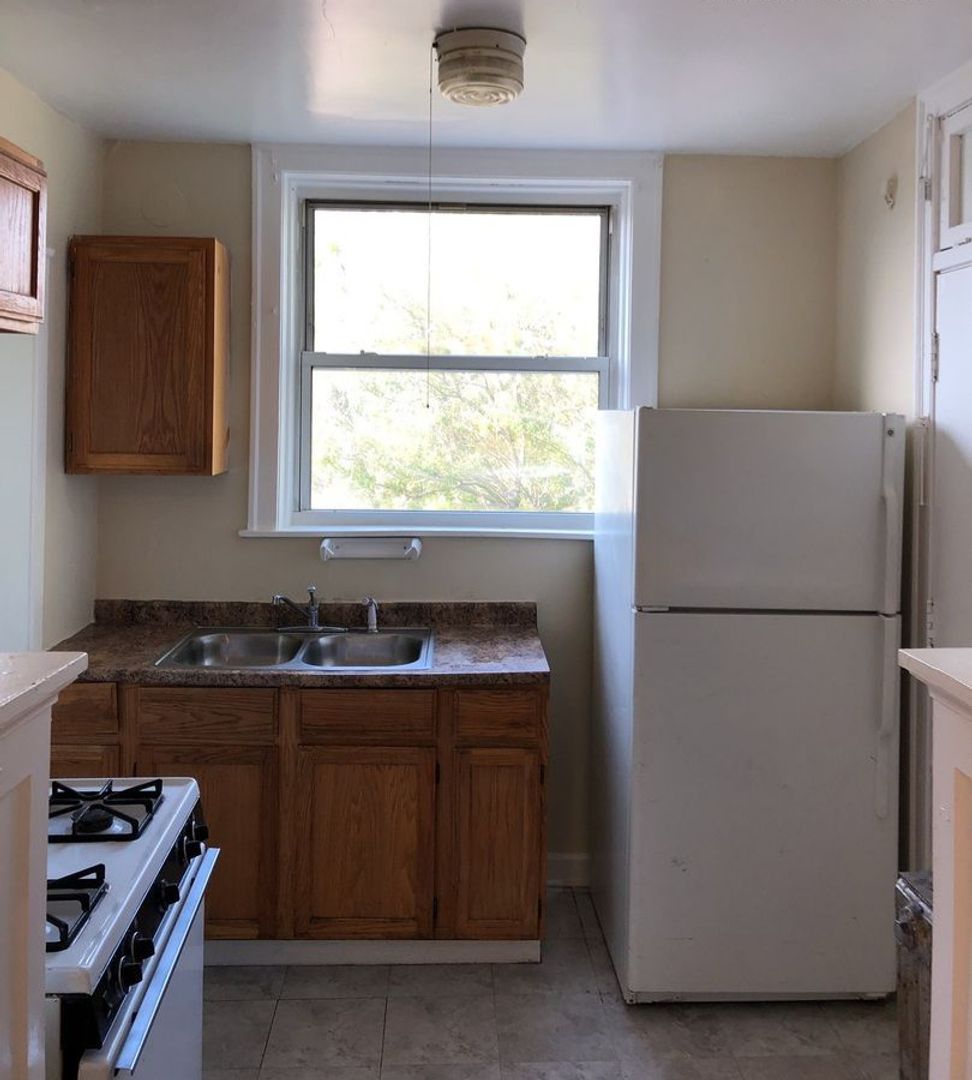 Chicago Apartment: 2900-04 N. Laramie Ave.