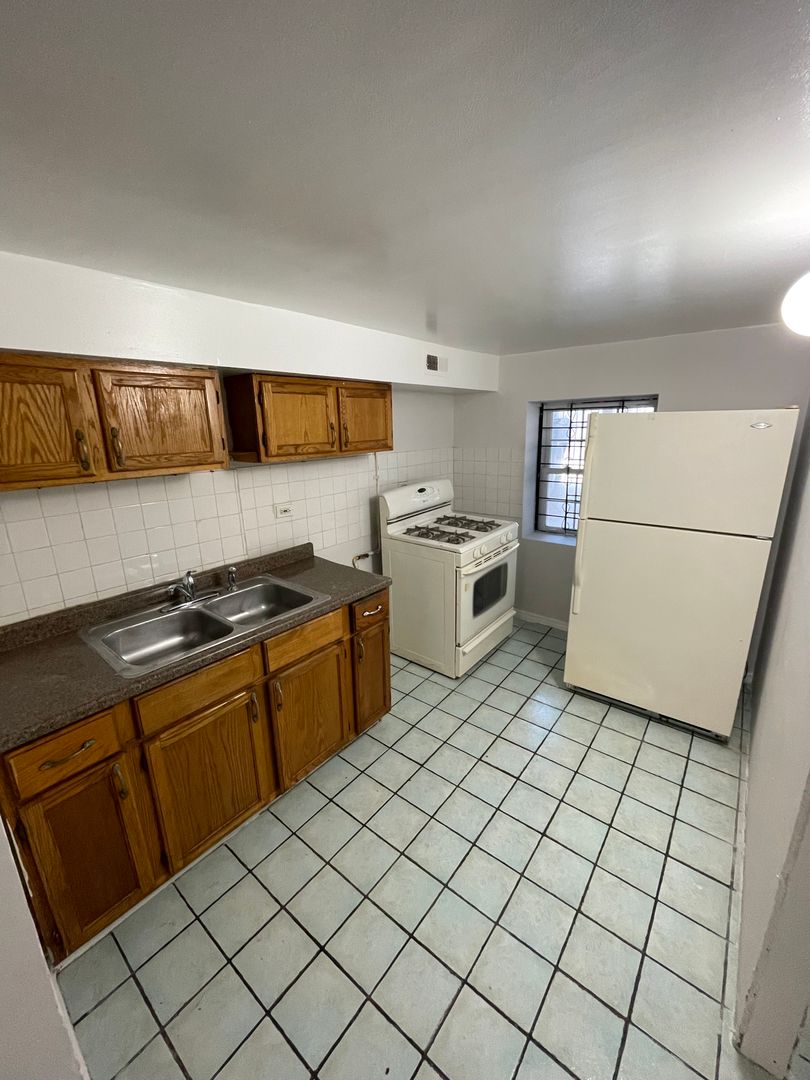 Chicago Apartment: 2230 S. Kedzie Ave