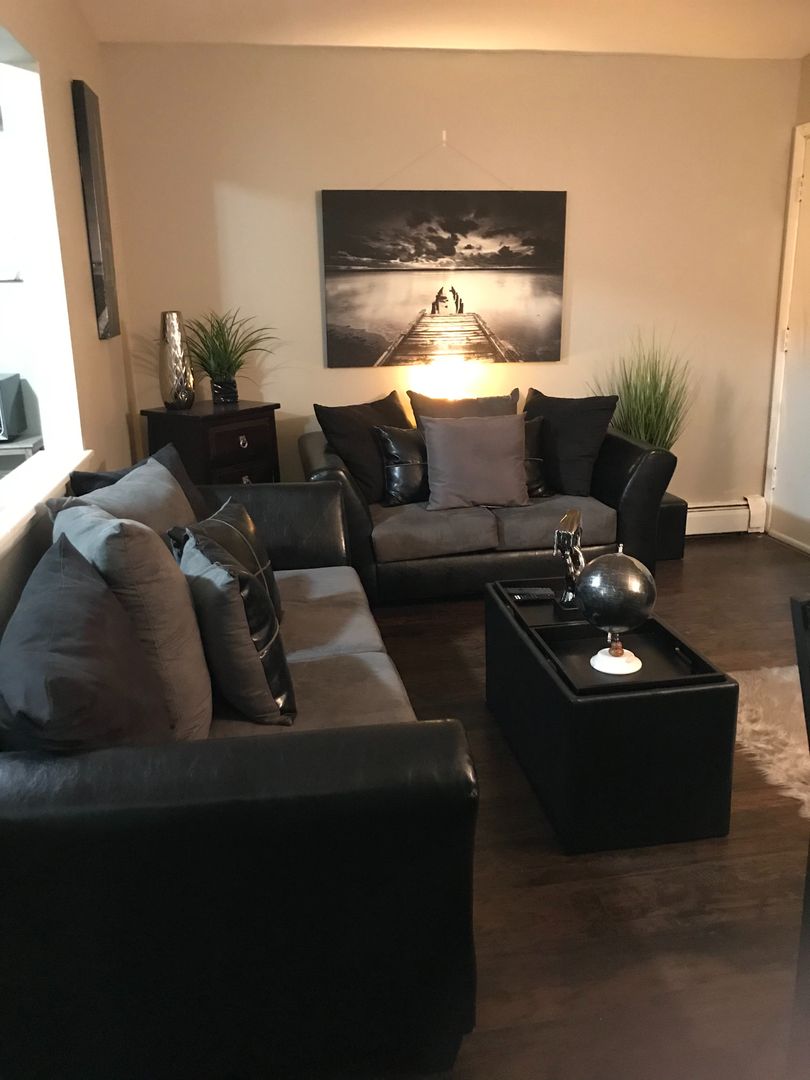 Calumet Park Apartment: 1200 W. 127th St