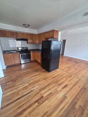 ❗️Spacious 1bed/ 1 bath available right away! Pet friendly!❗️ – photo 1