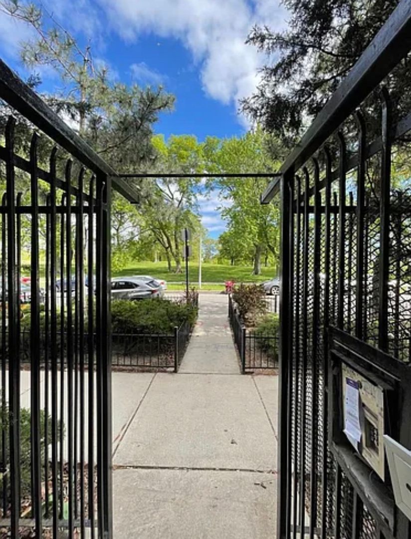 Chicago Apartment: 3001-09 W. 19th St