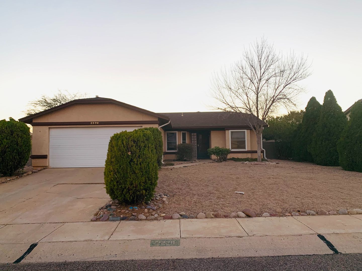 Sierra Vista House: 2220 Iris Drive