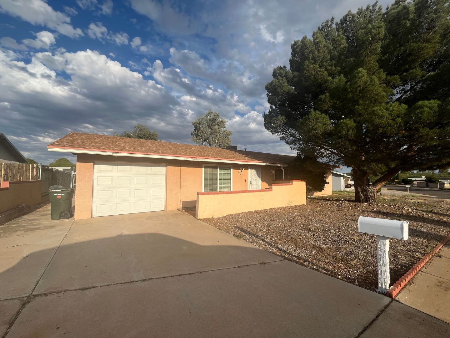 Sierra Vista House: 531 Leonardo De Vinci