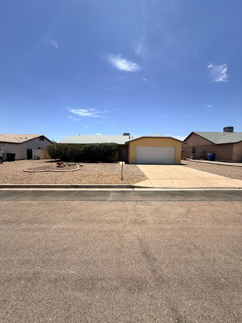 Sierra Vista House: 3700 Casper Drive