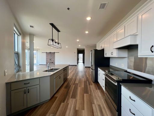 Two+ Bedroom Luxury Apartment – photo 1