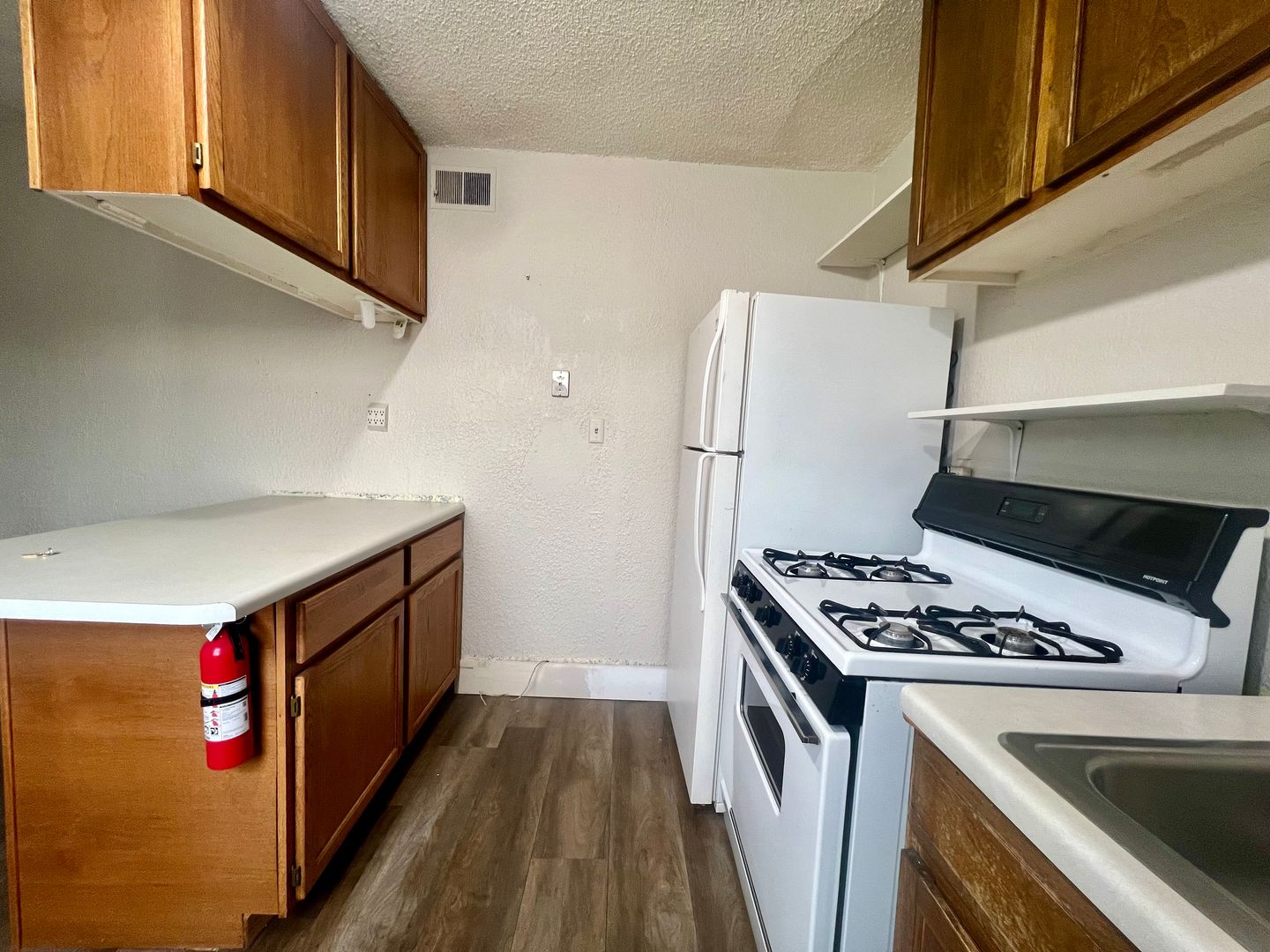 North Mankato Apartment: 300 Belgrade Ave
