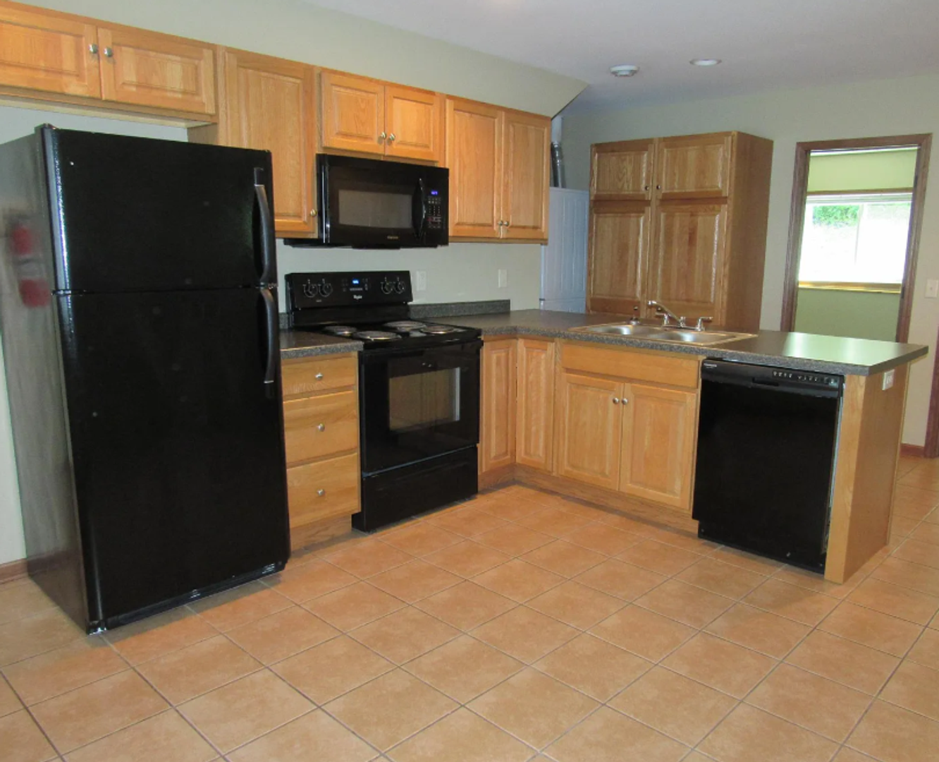 Mankato Apartment: 216 James Ave