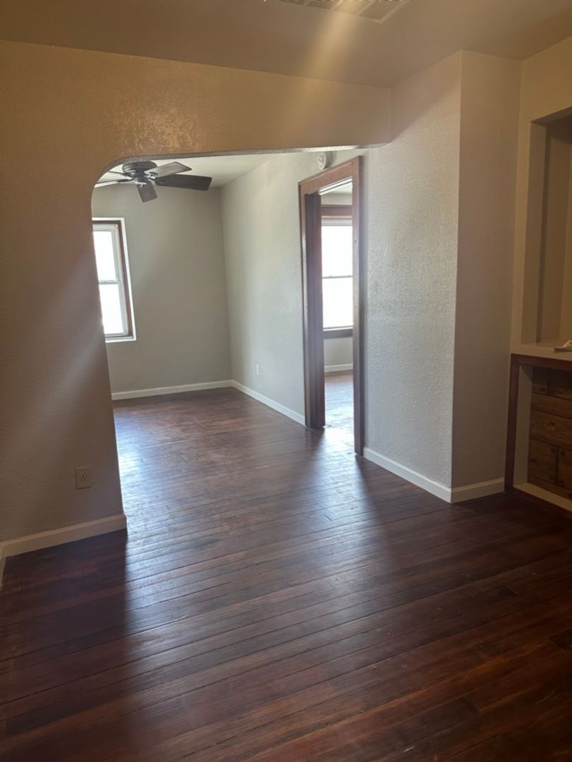 Janesville Apartment: 138 N Main St