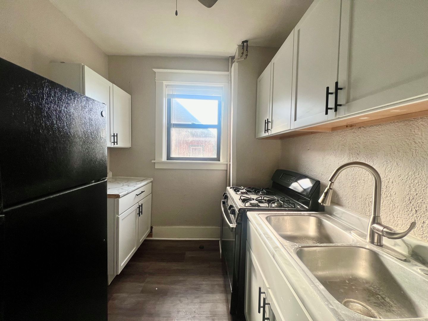 North Mankato Apartment: 300 Belgrade Ave