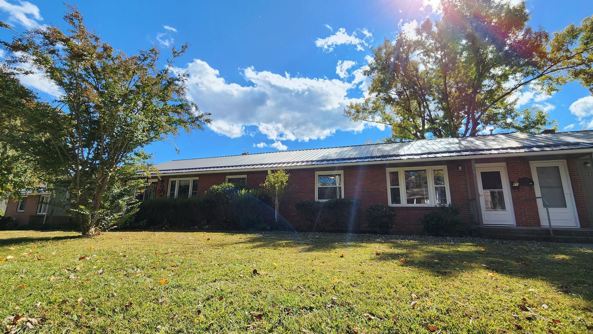 Brevard House: 60 Elm Bend Road