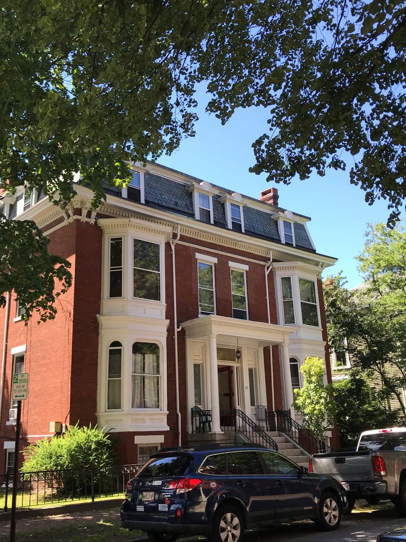 Portland Apartment: 22 Carleton St