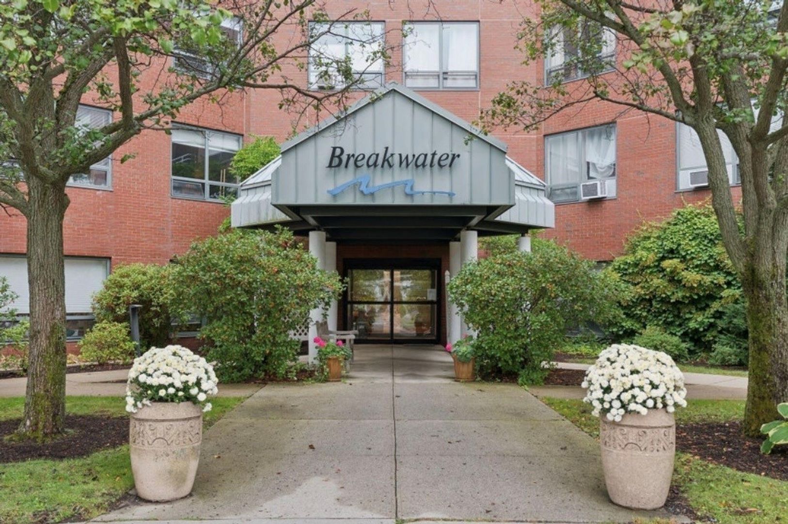 South Portland Condo: 148 Breakwater Dr. #501